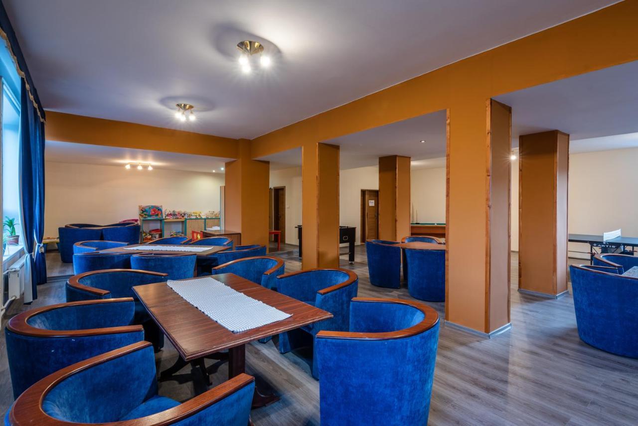 Hotel Poludnica Liptovský Mikuláš Exteriör bild