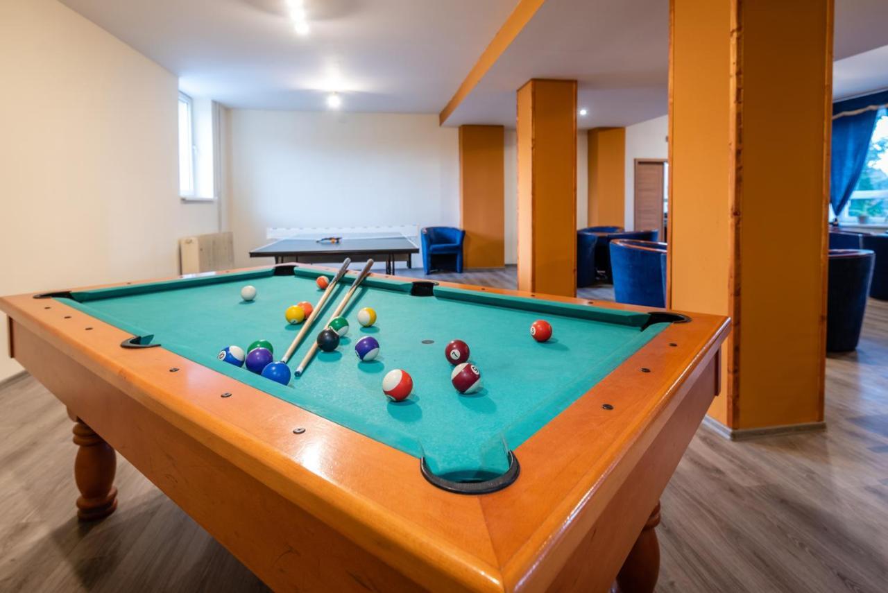 Hotel Poludnica Liptovský Mikuláš Exteriör bild