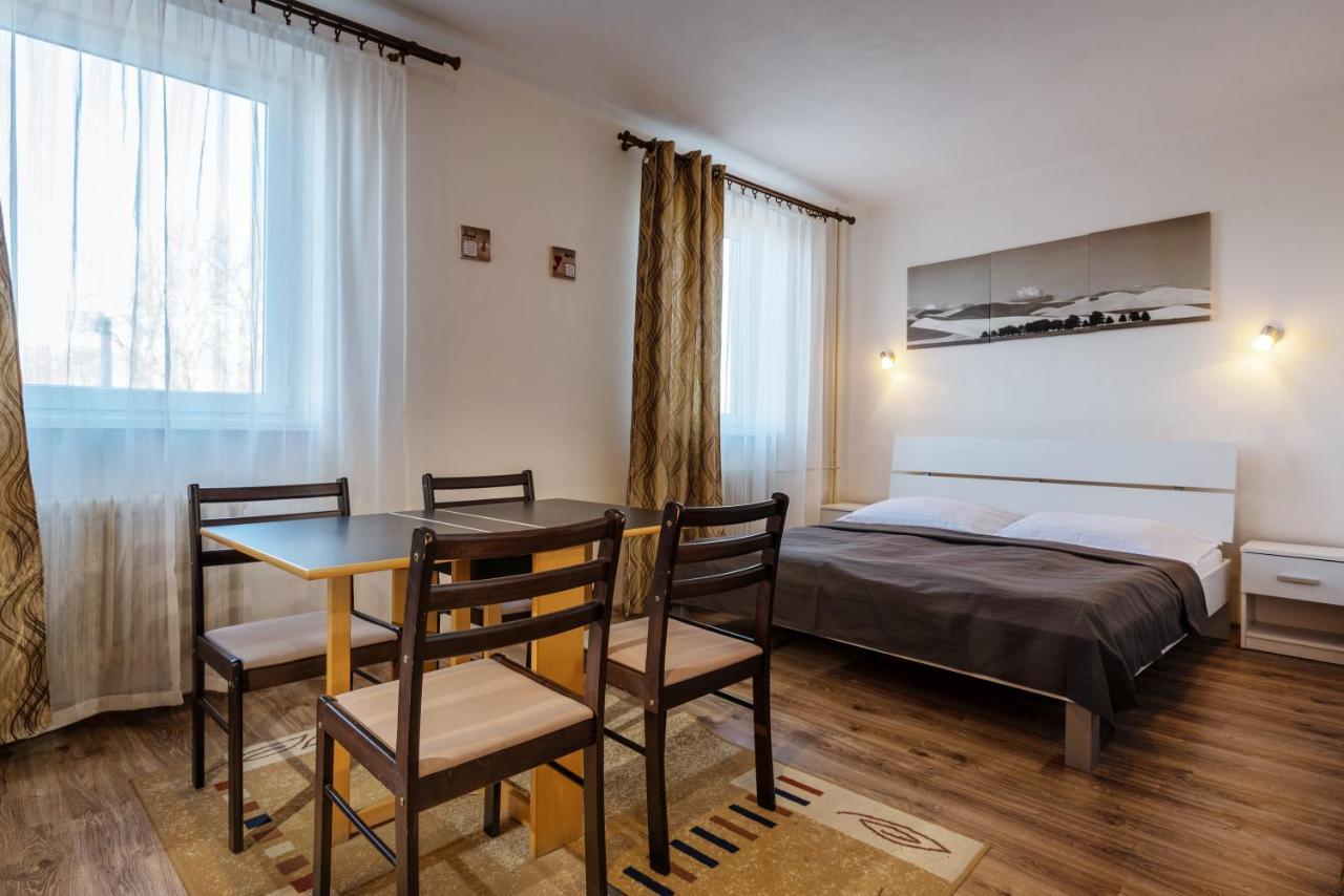 Hotel Poludnica Liptovský Mikuláš Exteriör bild